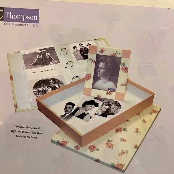 NWT Thompson Floral Photo Frame Set - Orange and Cream - Picture 6 of 12